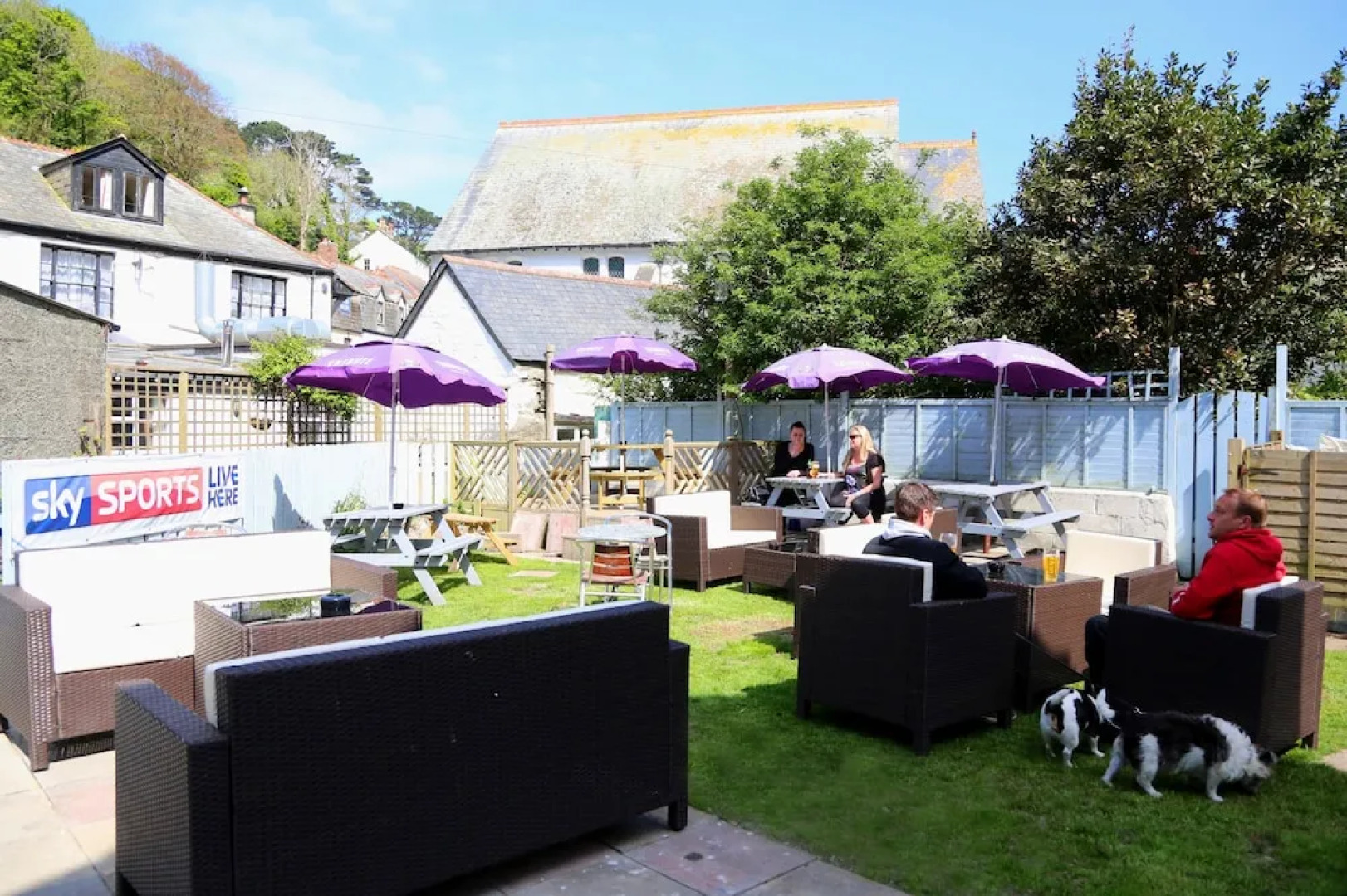 The Old Millhouse Inn