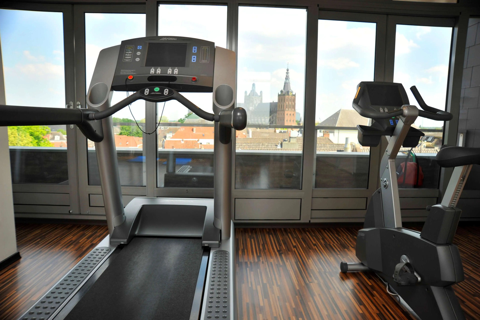 Golden Tulip Hotel Central