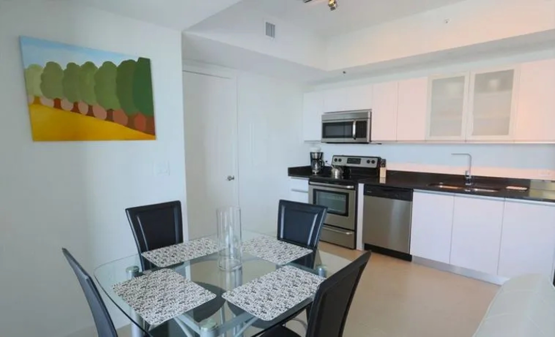 Pelican Stay Furnished Apartments in Monte Carlo Miami Beach
