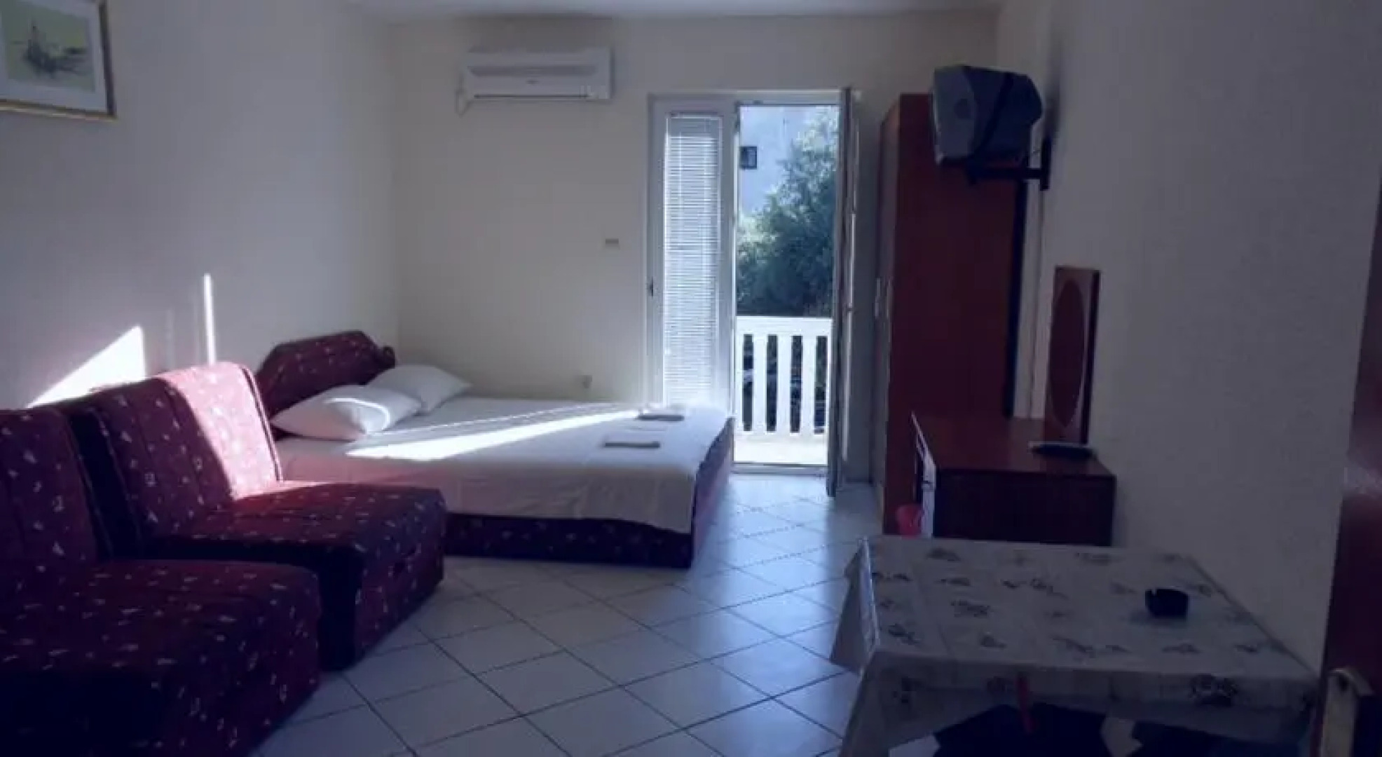 Apartments Rafailovici