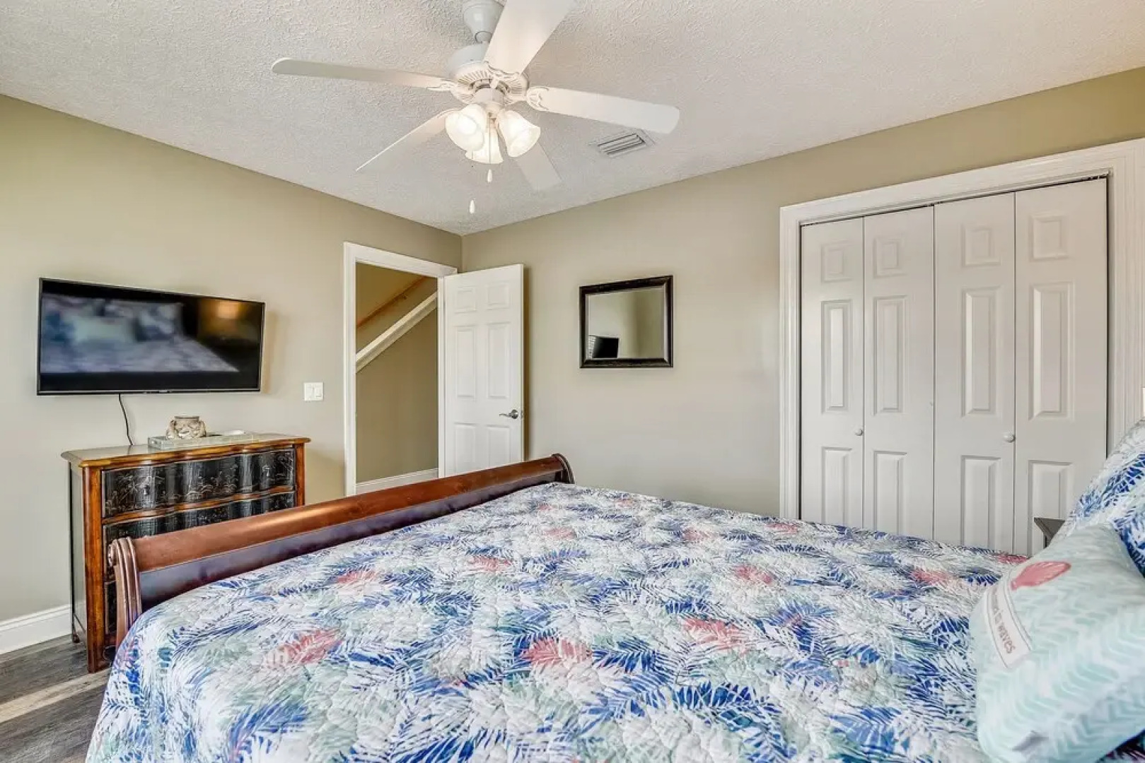 Serenity Beach by Book That Condo