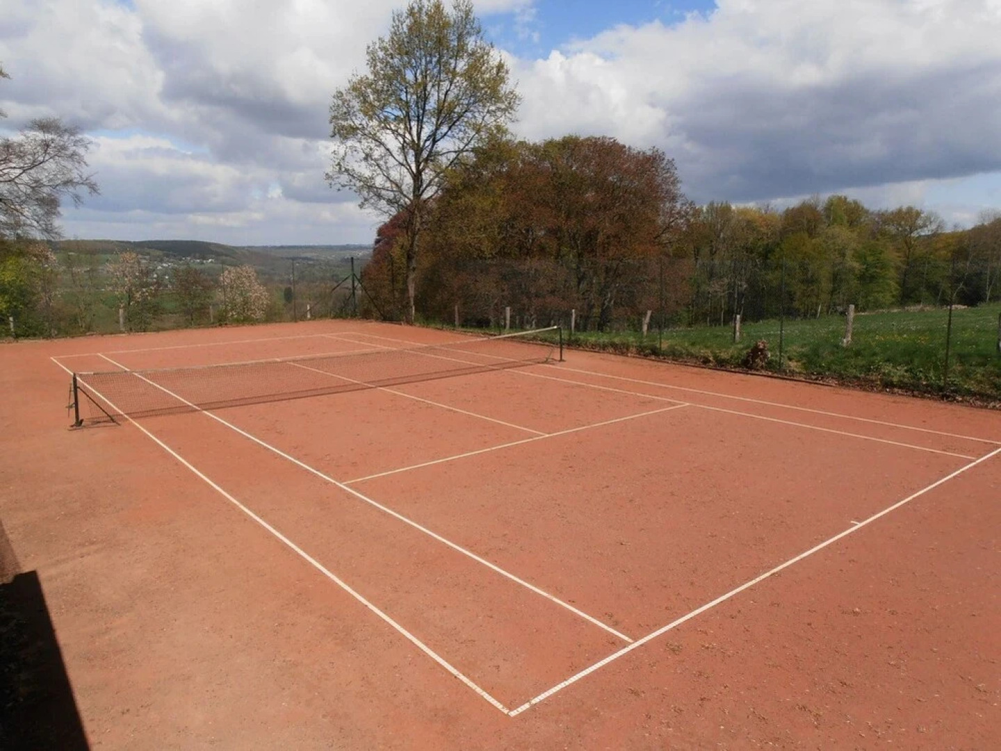Vintage Castle in Jevoumont with Pool