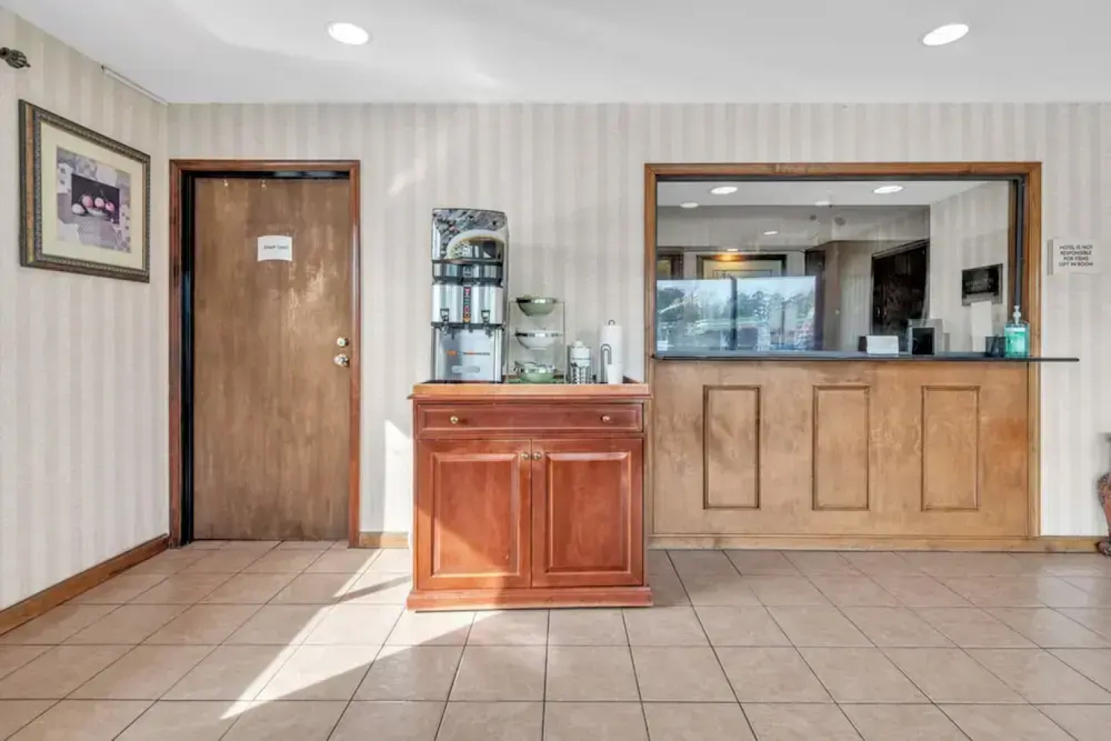 City Center Inn by OYO I-64 Newport News