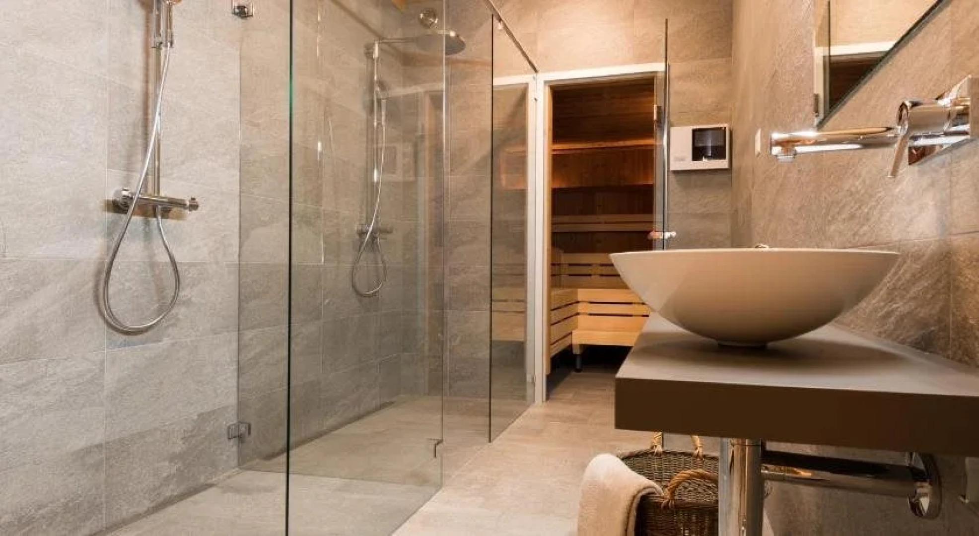 Swiss Chalet-Style Hotel Walliser Spycher