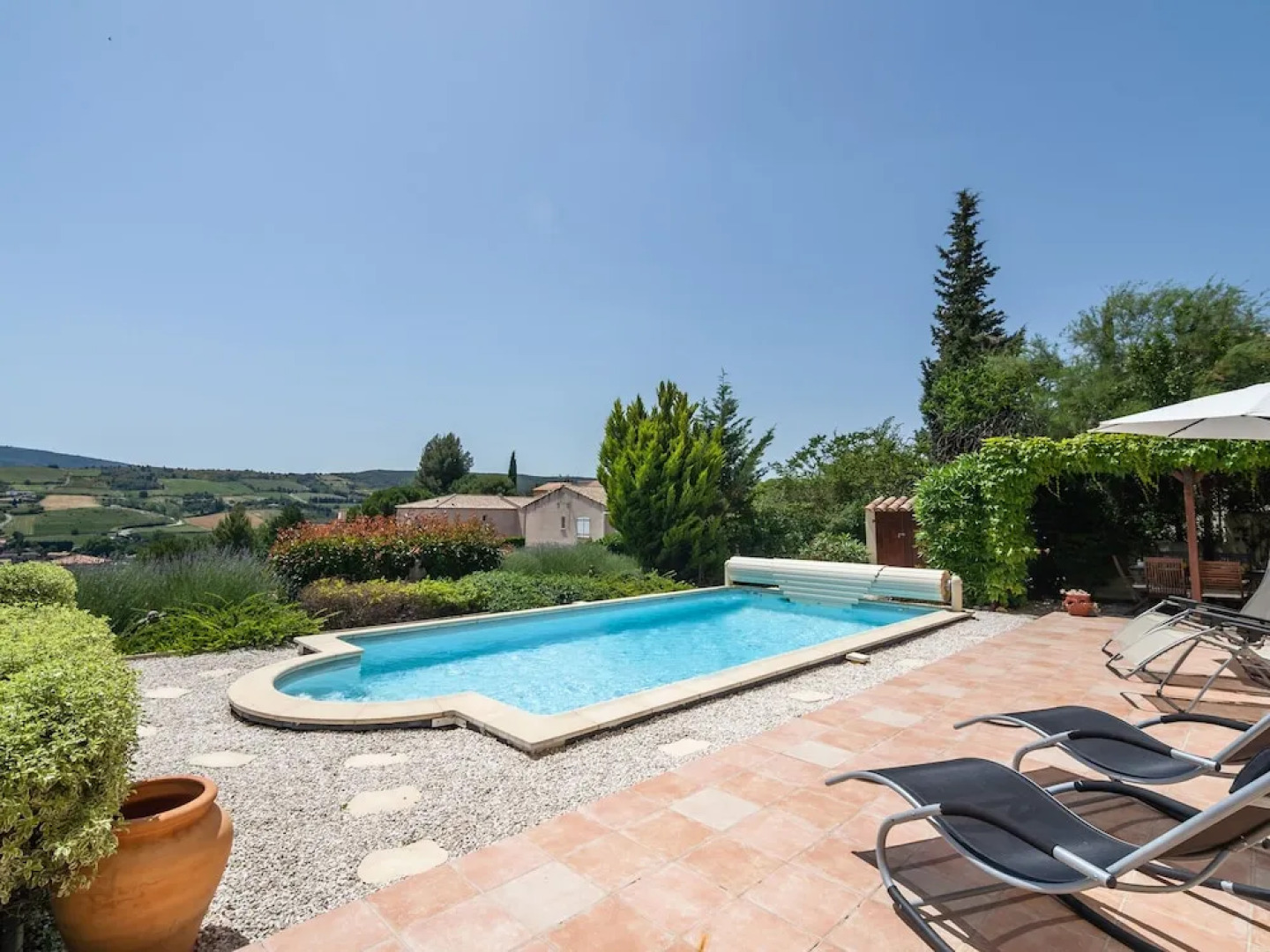 Spacious Villa With Private Swimming Pool and Fully Enclosed Garden