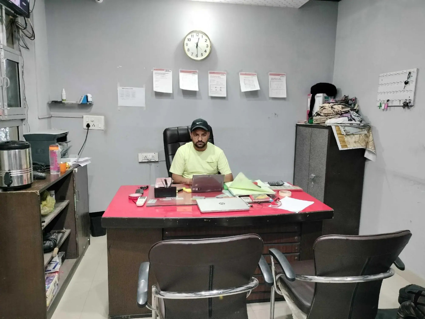 Oyo 92004 Rajeev Pg Guest House