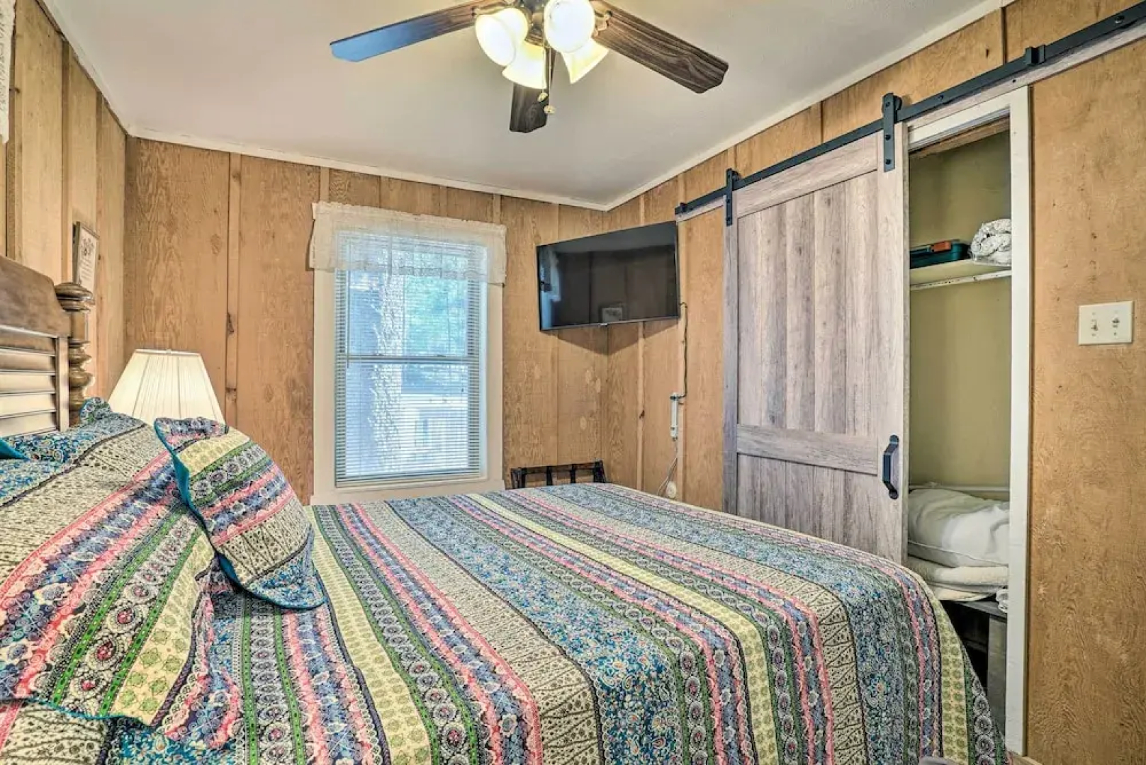 Rustic Cloudcroft Home ~ 2 Mi to Ski Slopes!