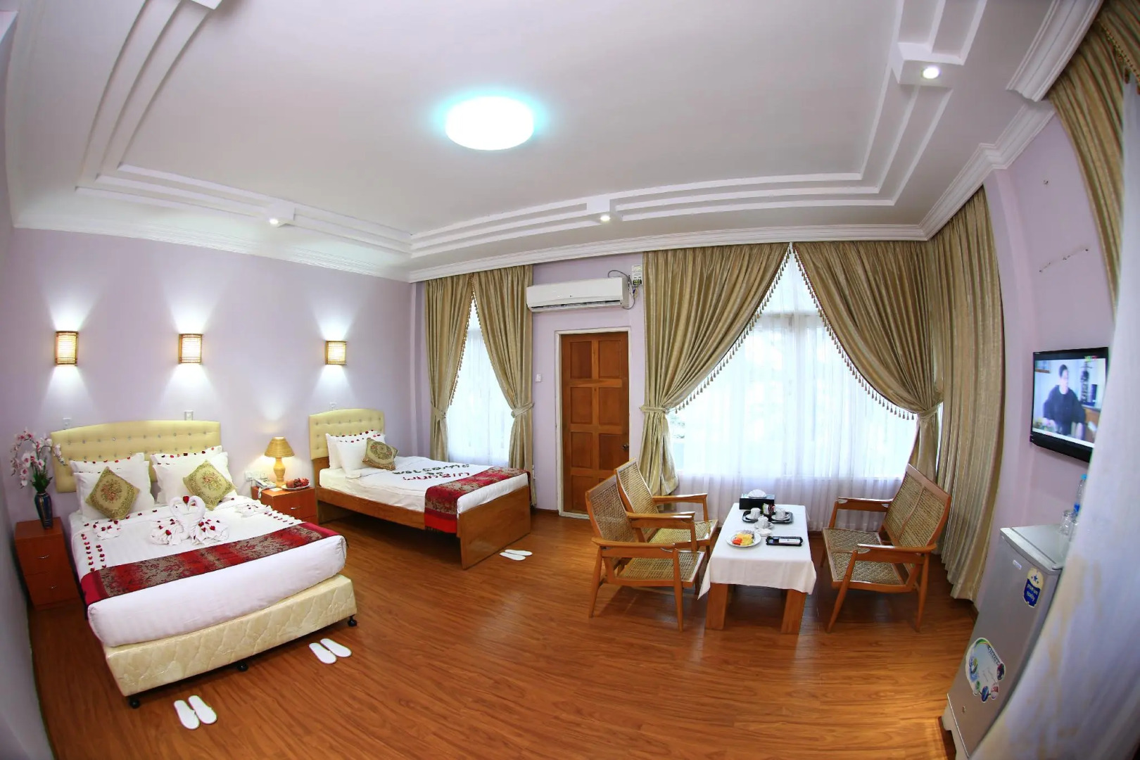 The Floral Breeze Wun Zin Hotel