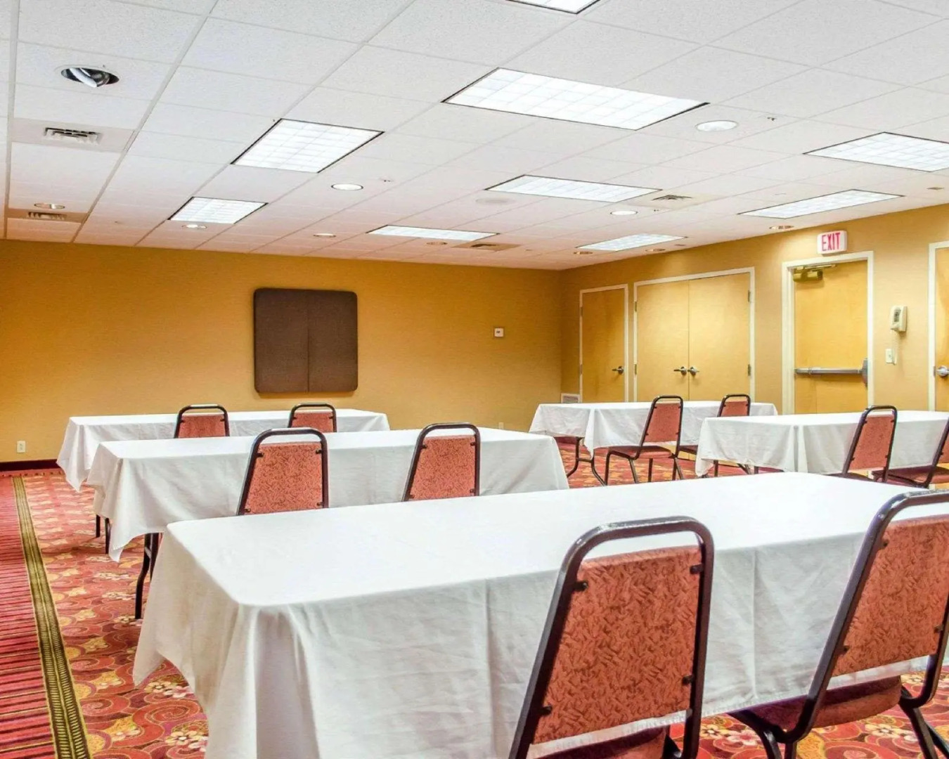 Comfort Inn & Suites York North