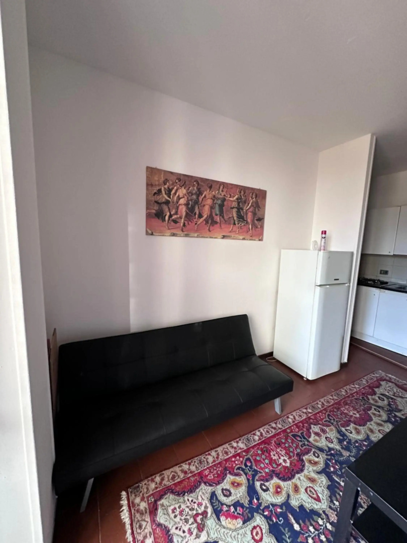 Via Rose (dietro Freccia Rossa)