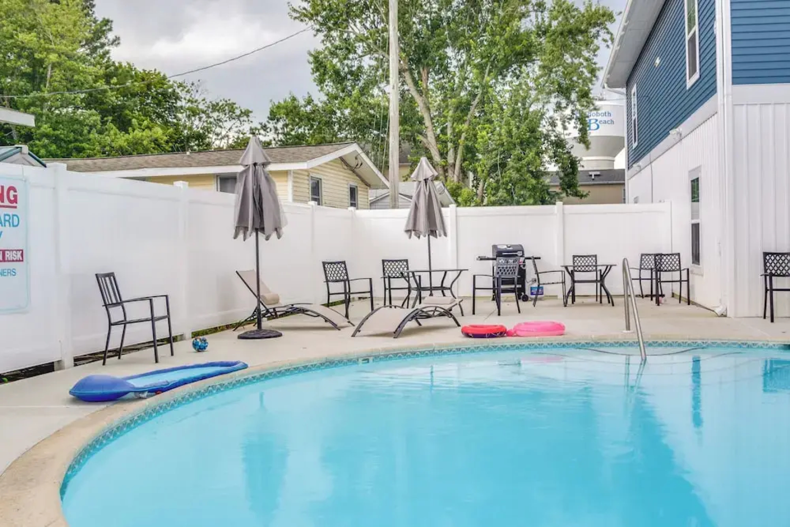 Community Pool Access: Rehoboth Beach Unit!