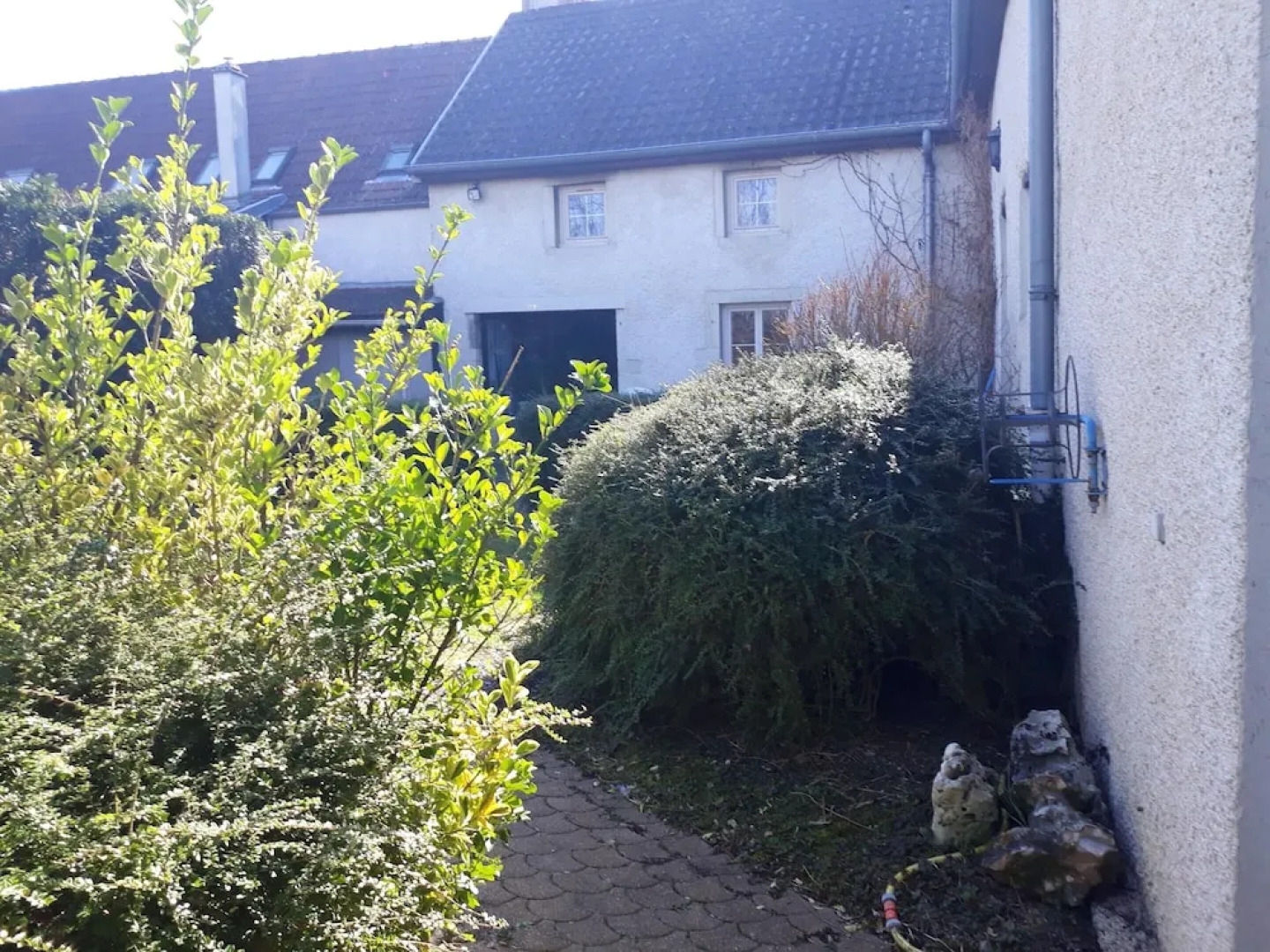 Studio in Saint-apollinaire, With Shared Pool, Enclosed Garden and Wifi