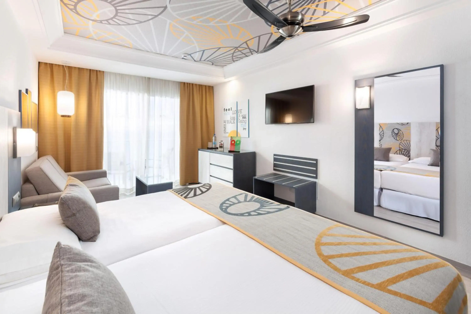 Adina Apartment Hotel Berlin CheckPoint Charlie