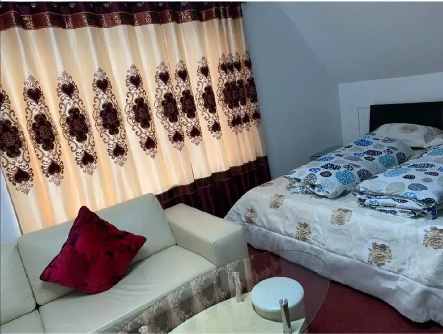 Rose Gerden Apartments and rooms