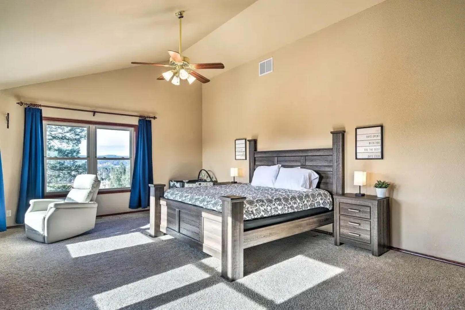 Woodland Park Hideaway w/ Mtn Views & Hot Tub