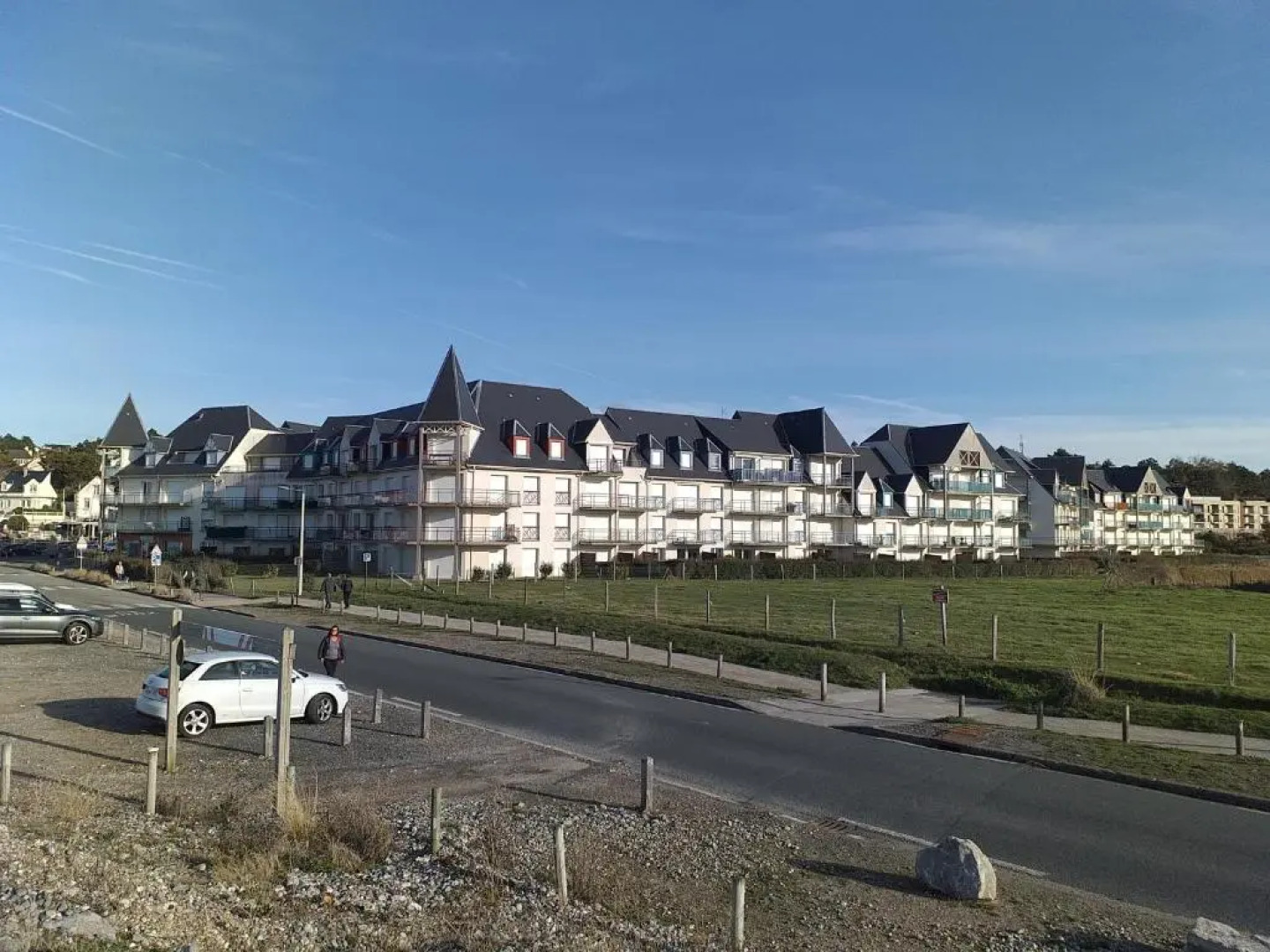 Appartement cosy, avec balcon, vue mer, 200m plage, wifi, 5 personnes, Criel sur mer