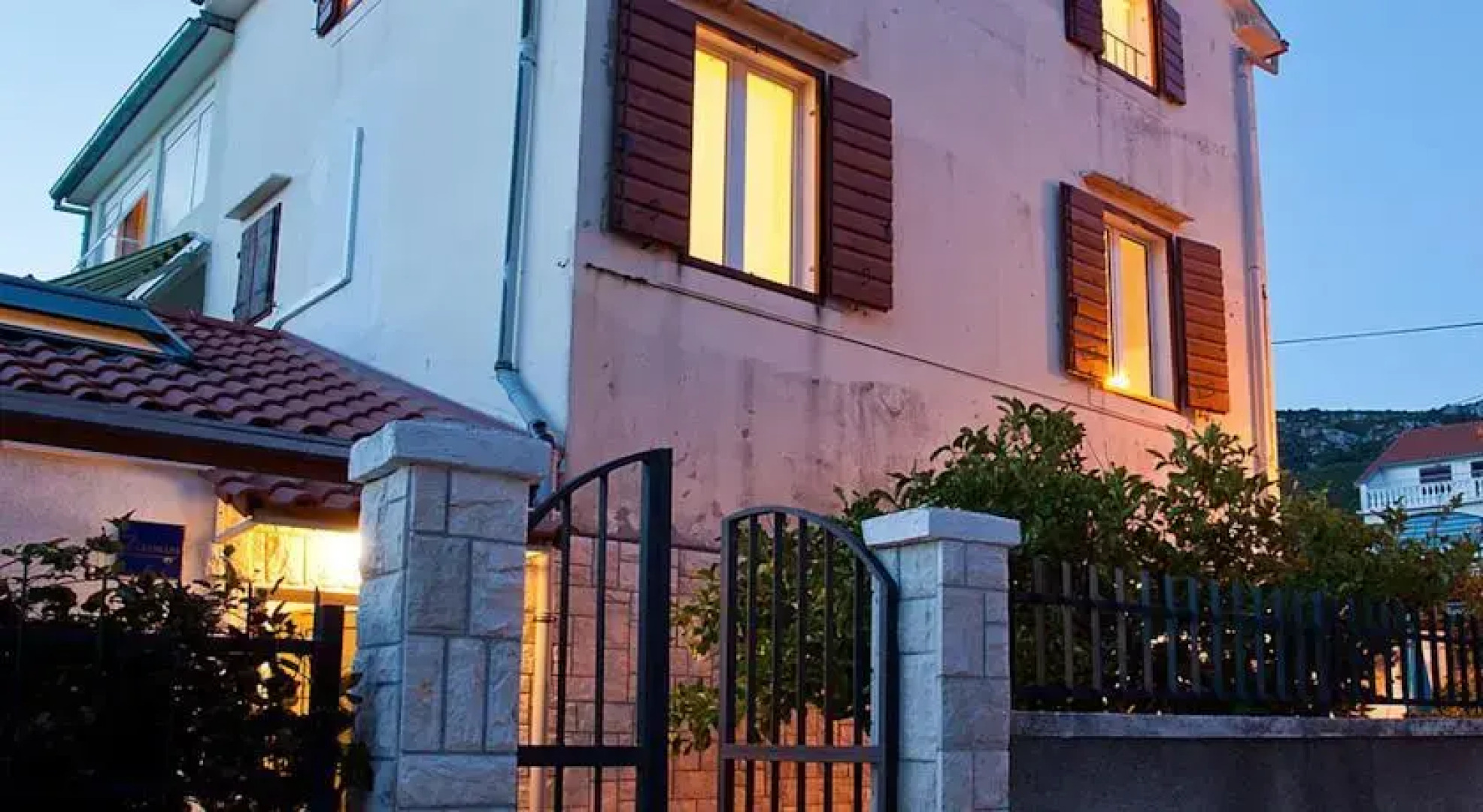 Apartments Kastelani