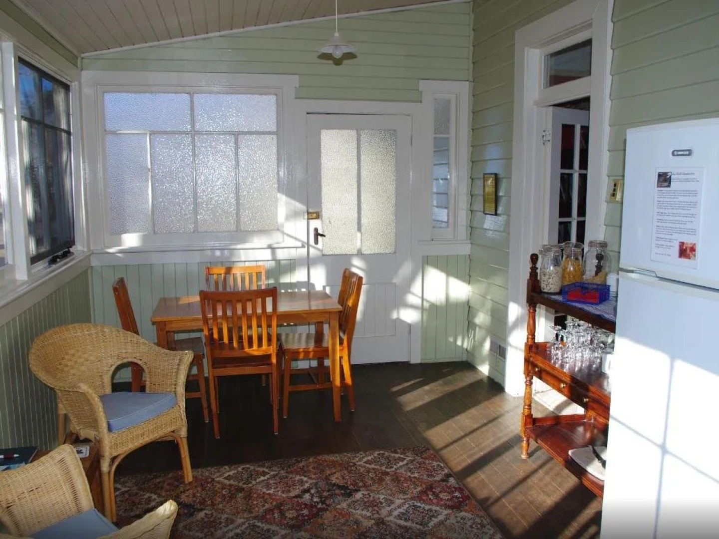 Colonial Cottages of Ross