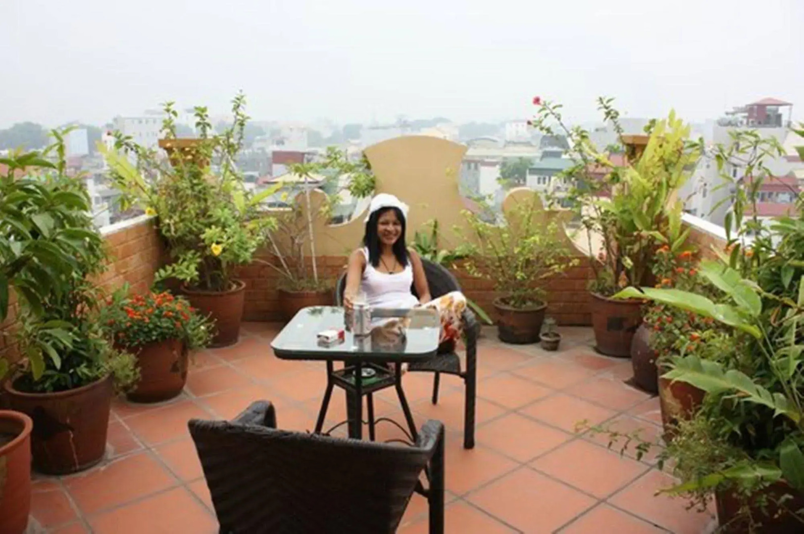 Lucky 3 Hotel & Travel