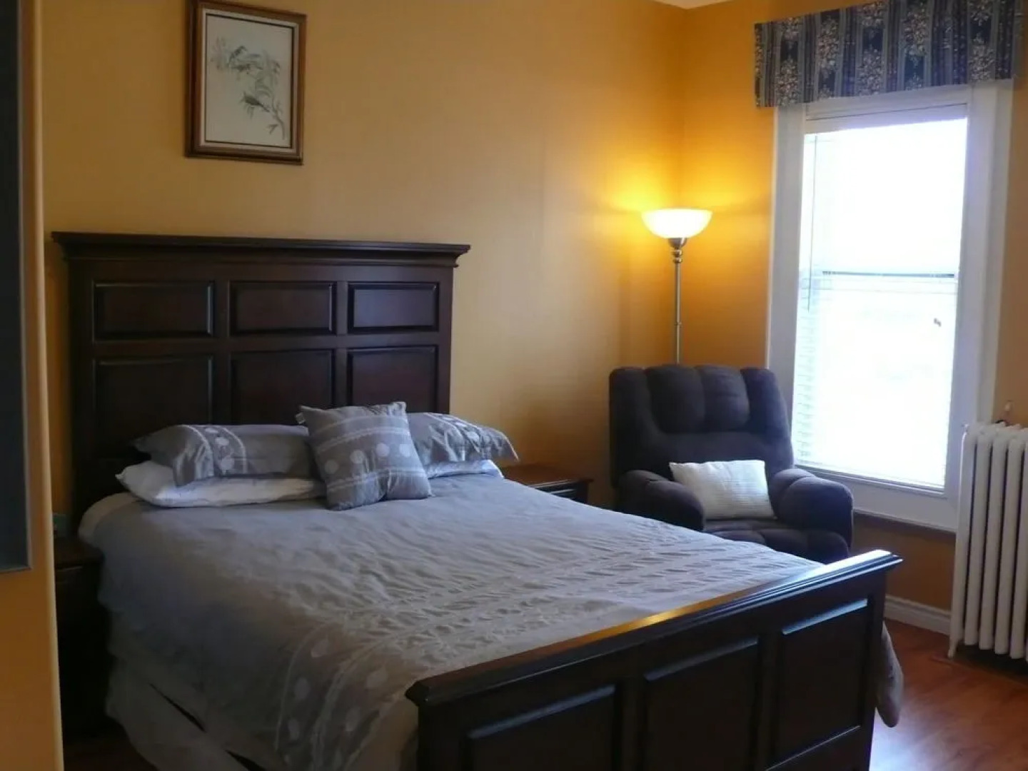 Niagara's Emerald Falls Bed & Breakfast