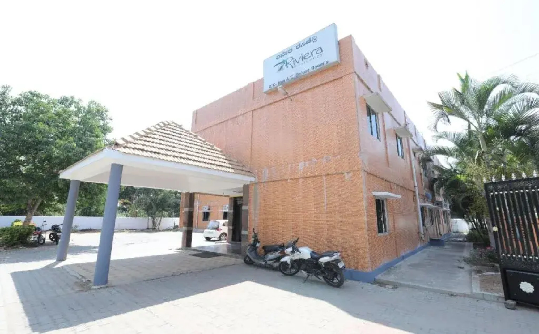 Riviera Residency by OYO Rooms