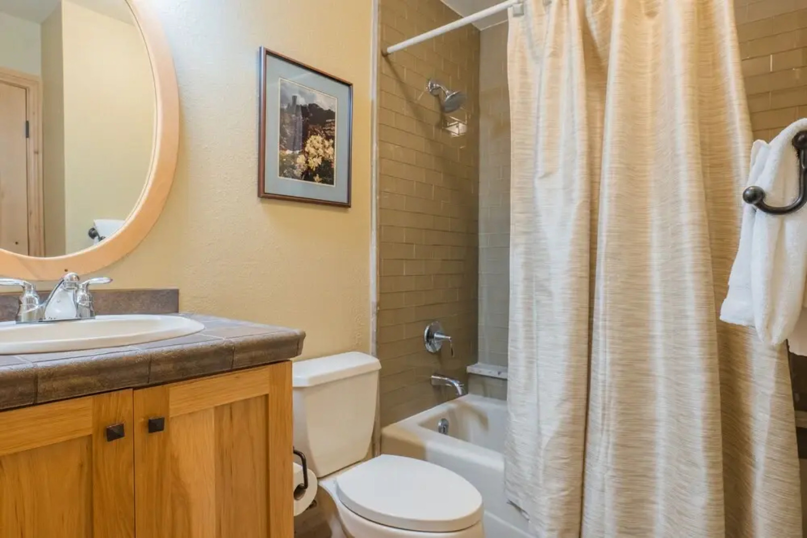 Private Home With A Beautiful Mountain Vista - Woods24 by RedAwning