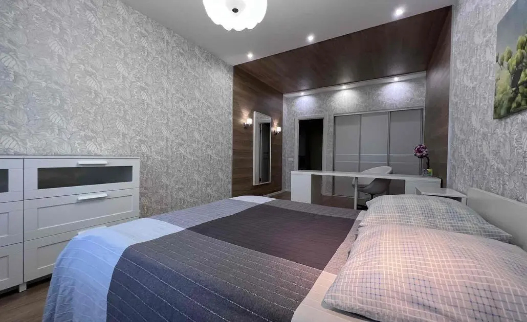 КвартАл на проспекте Маркса 79