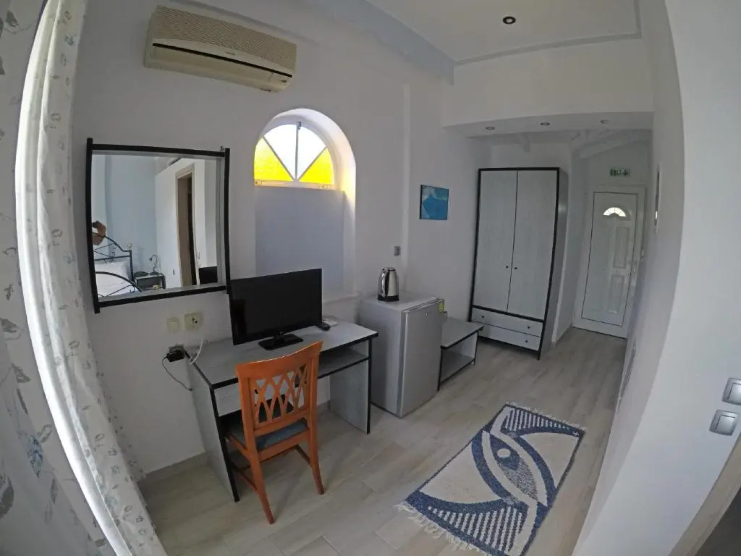 Dolphin Apartments