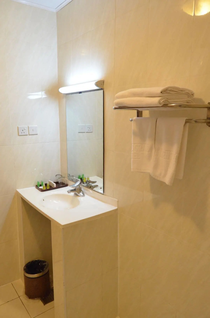 Mensvic Grand Hotel