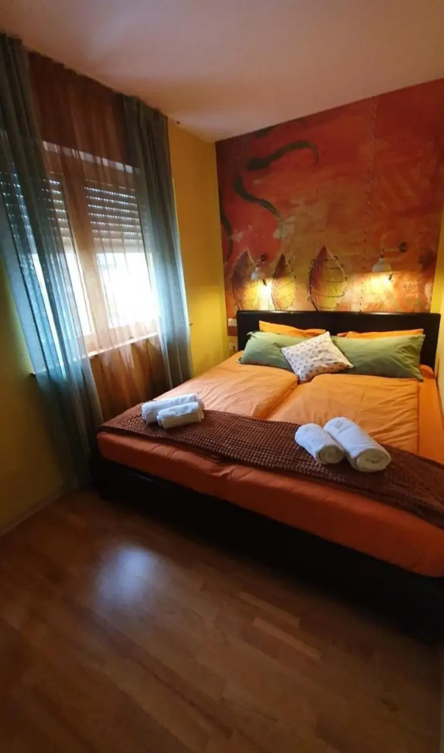 Apartment and Rooms HISA SONCA