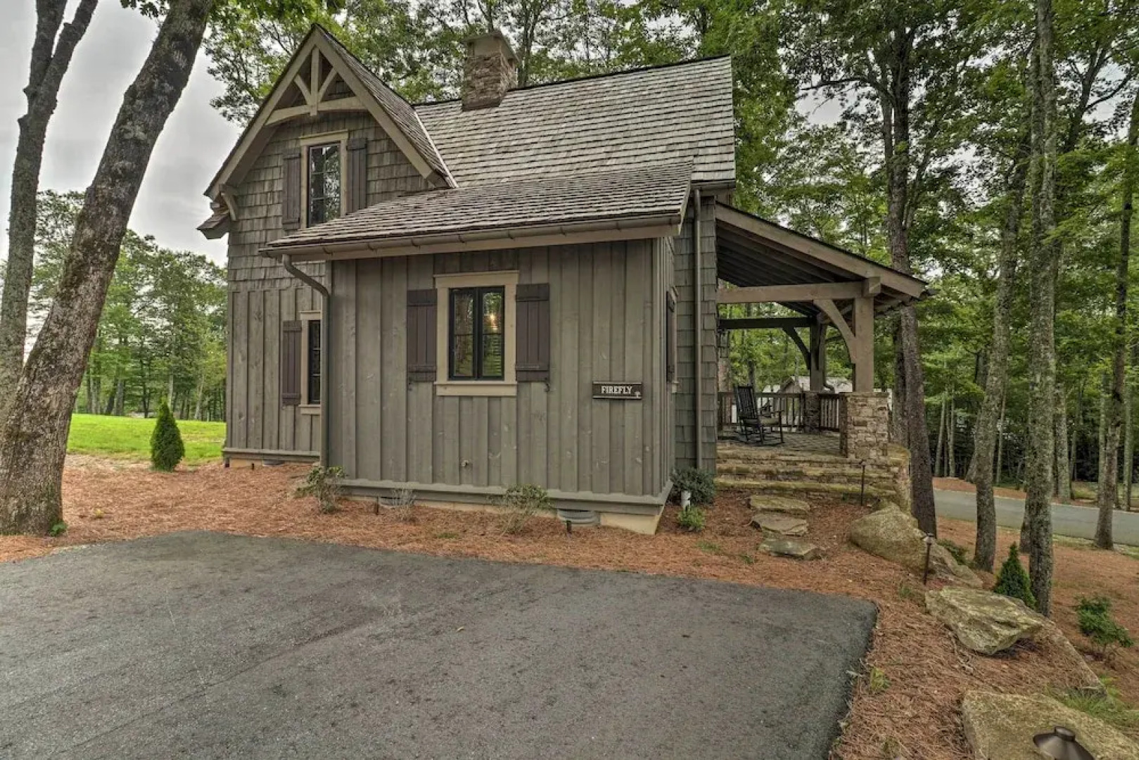 Serene Mountain Retreat! Rural Glenville Craftsman