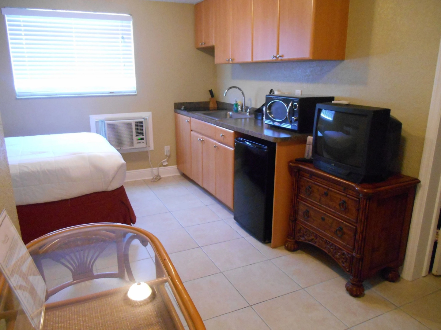 The Bayside Inn & Marina