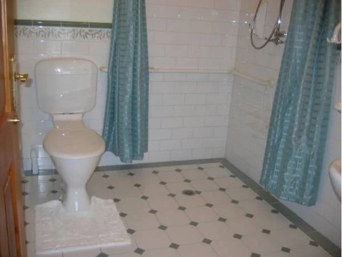 Buttercup Cottage and Private Apartment