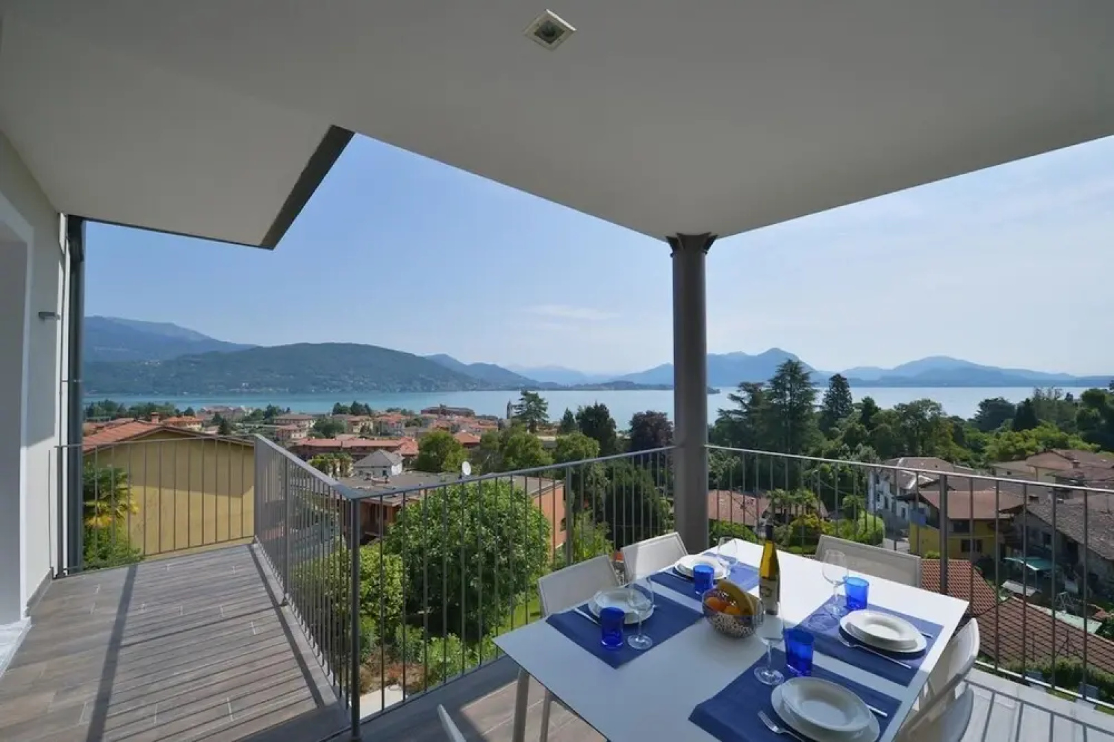The View-sky Design apt With Terrace Lake View