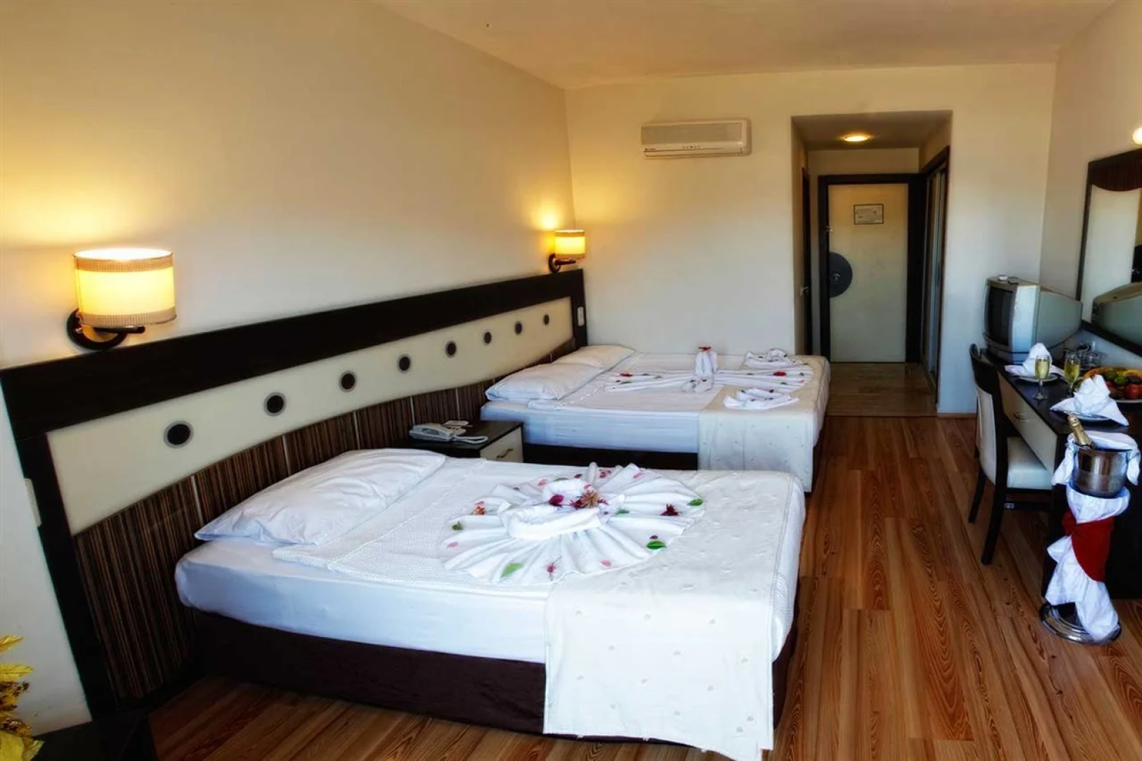 Lavitas Hotel