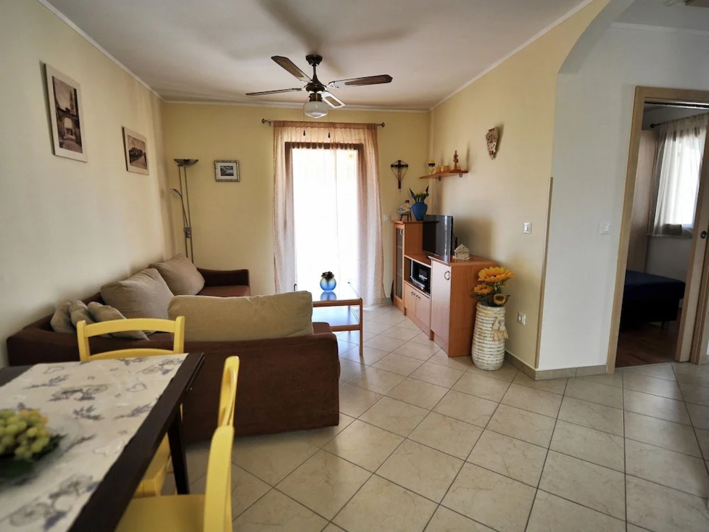 Modern Holiday Home With Covered Terrace and Private Garden