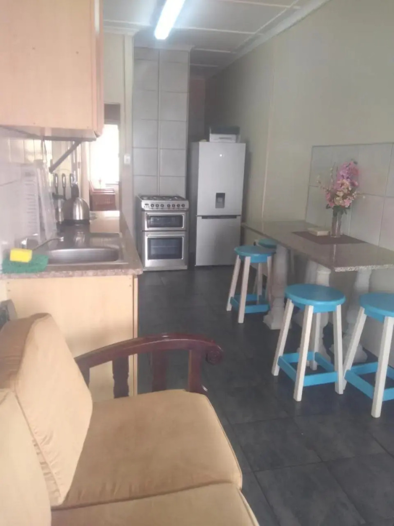 Henry's House on Sea