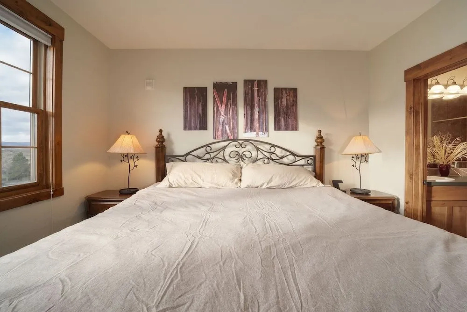 Palomino At Kicking Horse 2 Bedroom Cabin by Redawning