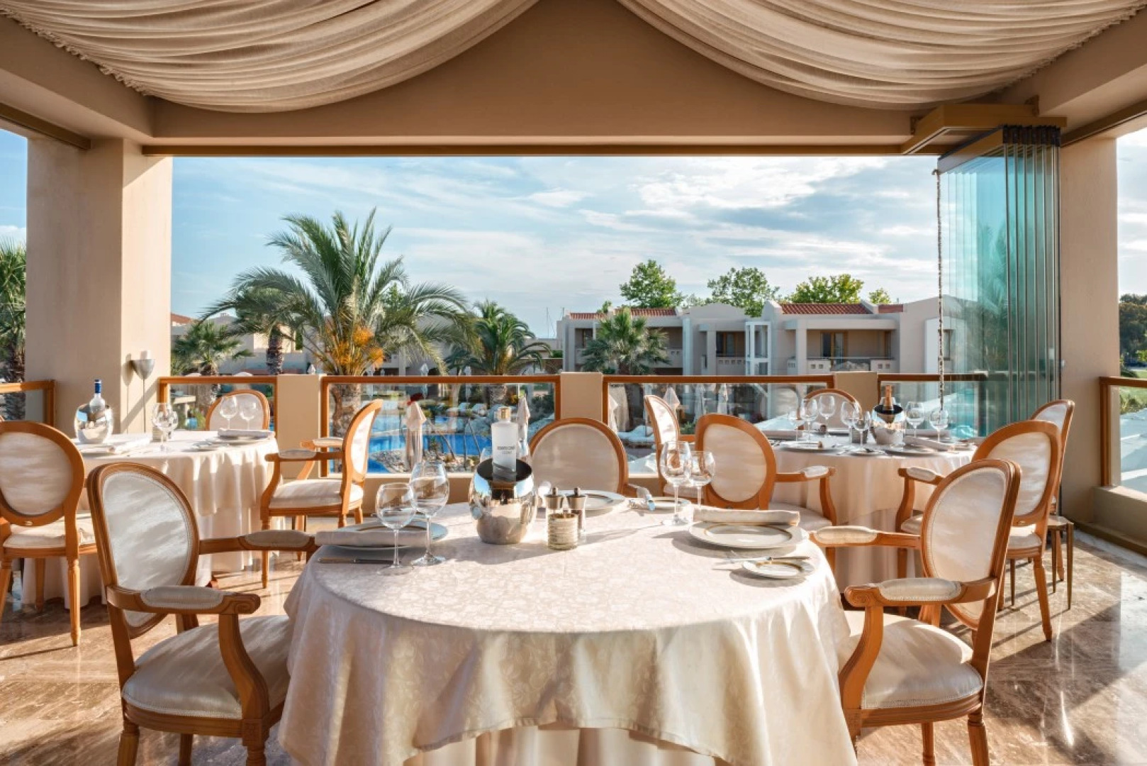 Курорт Sani Resort