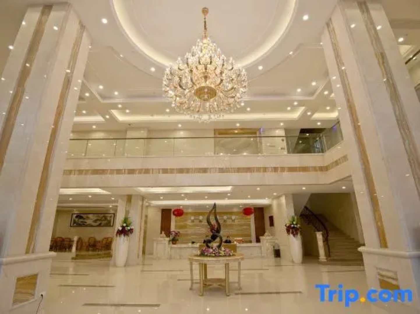 Yangjiang Yintai Hotel (Baili Plaza Branch)