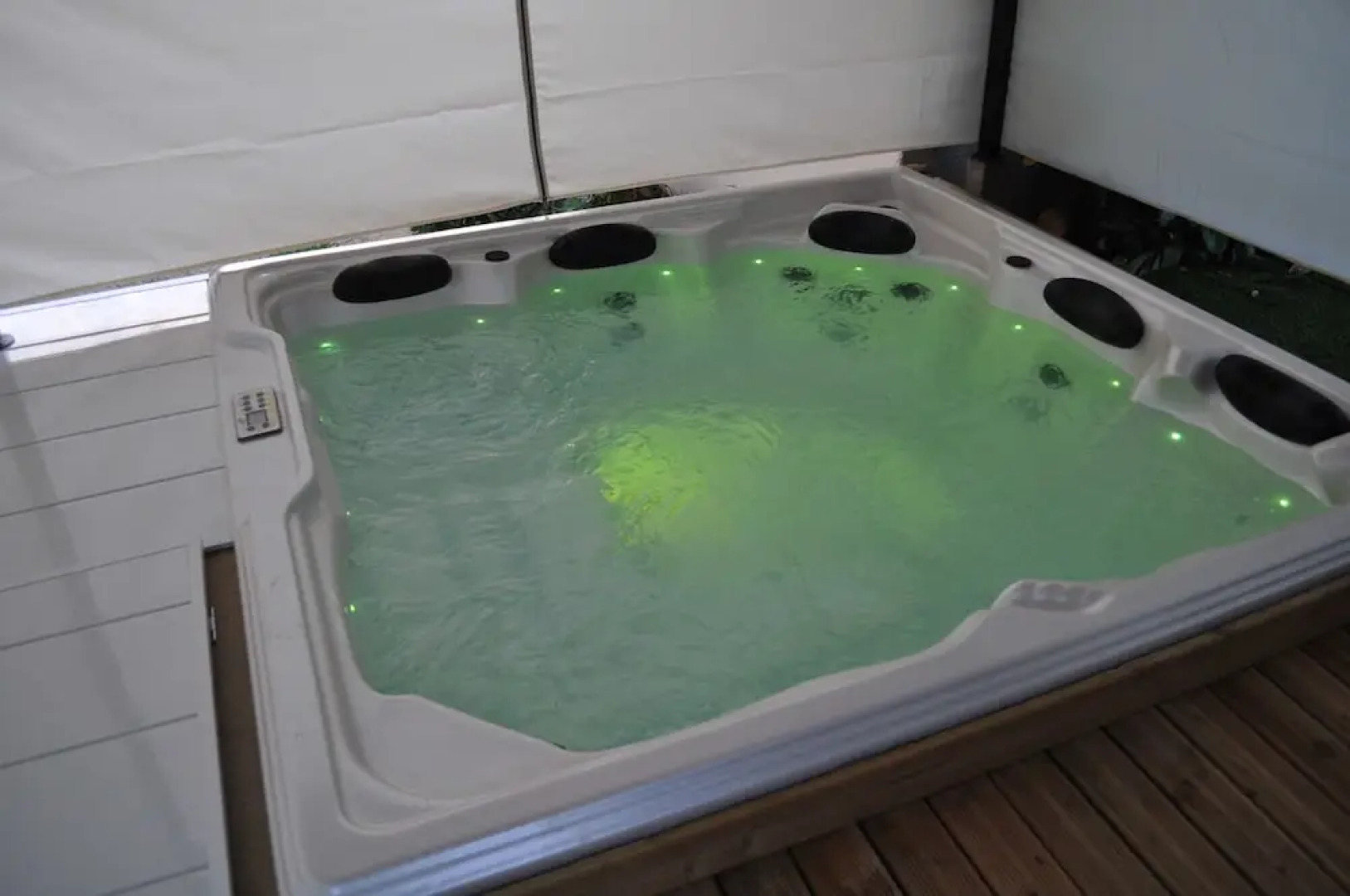 Camping Des Bastides Logements Insolites