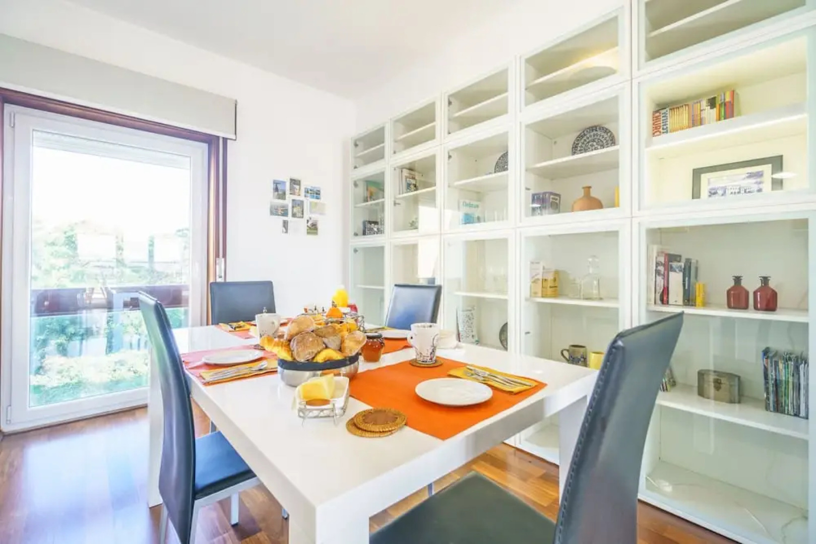 Seafront Condo & Big Terrace