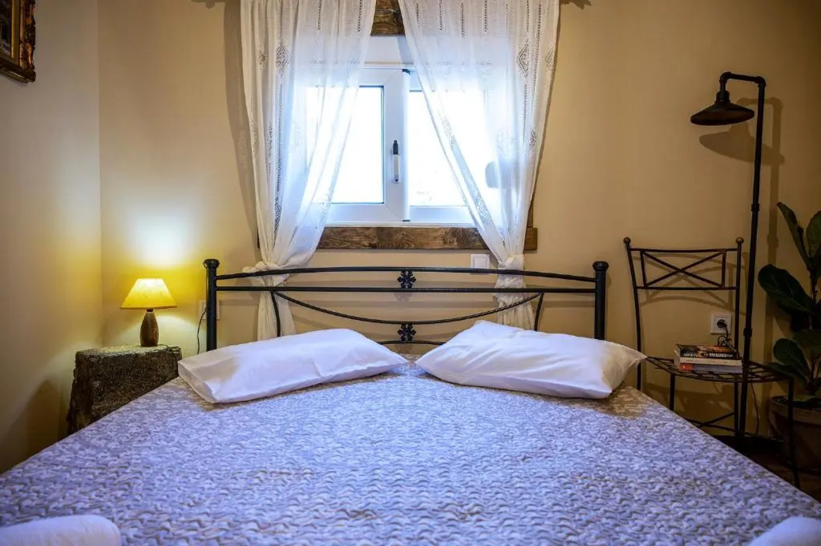 Selana House with outdoor pool