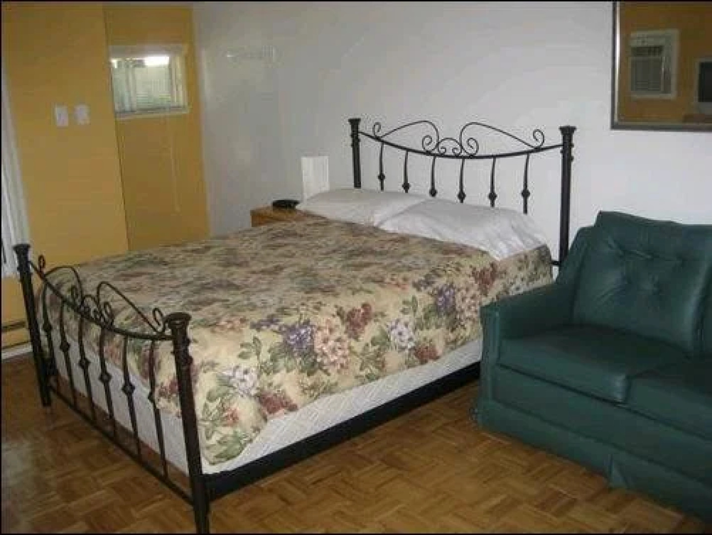 Chalet Beaconsfield Motel