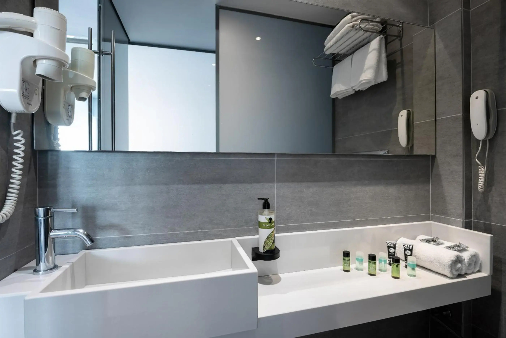 Oktober Downtown Boutique Hotel