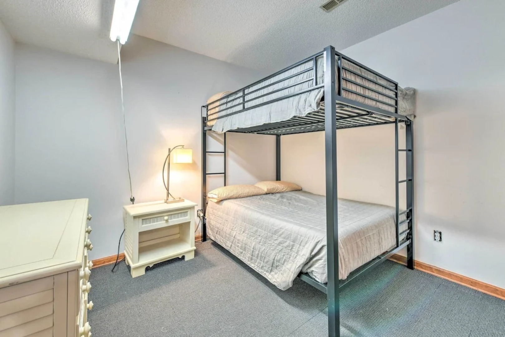 Quaint Lake Norman Home w/ Boat Dock + Grill!