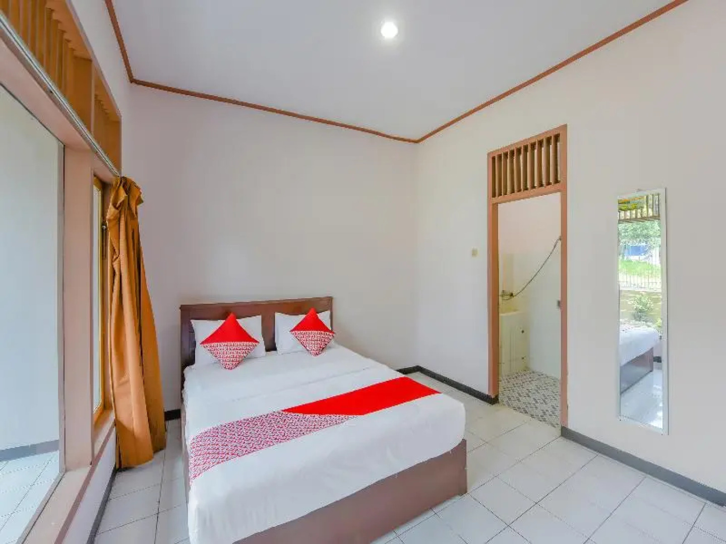 OYO 90258 Hotel New Aprilla