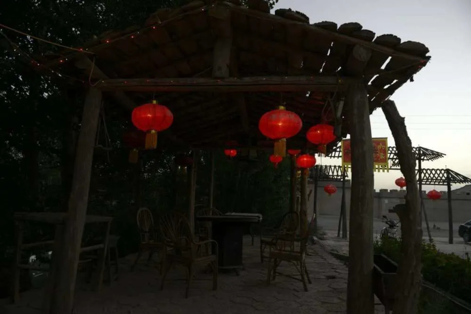 Ancient City Dragon Gate Inn