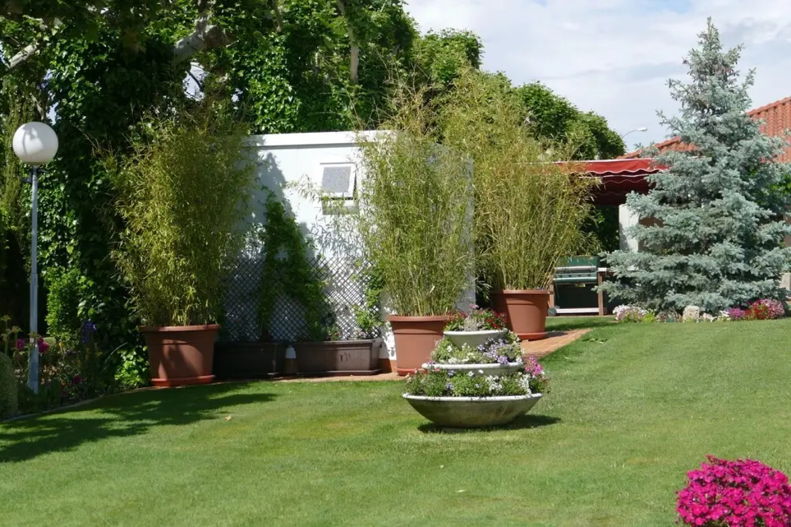 2 Bedrooms Town House for Rent