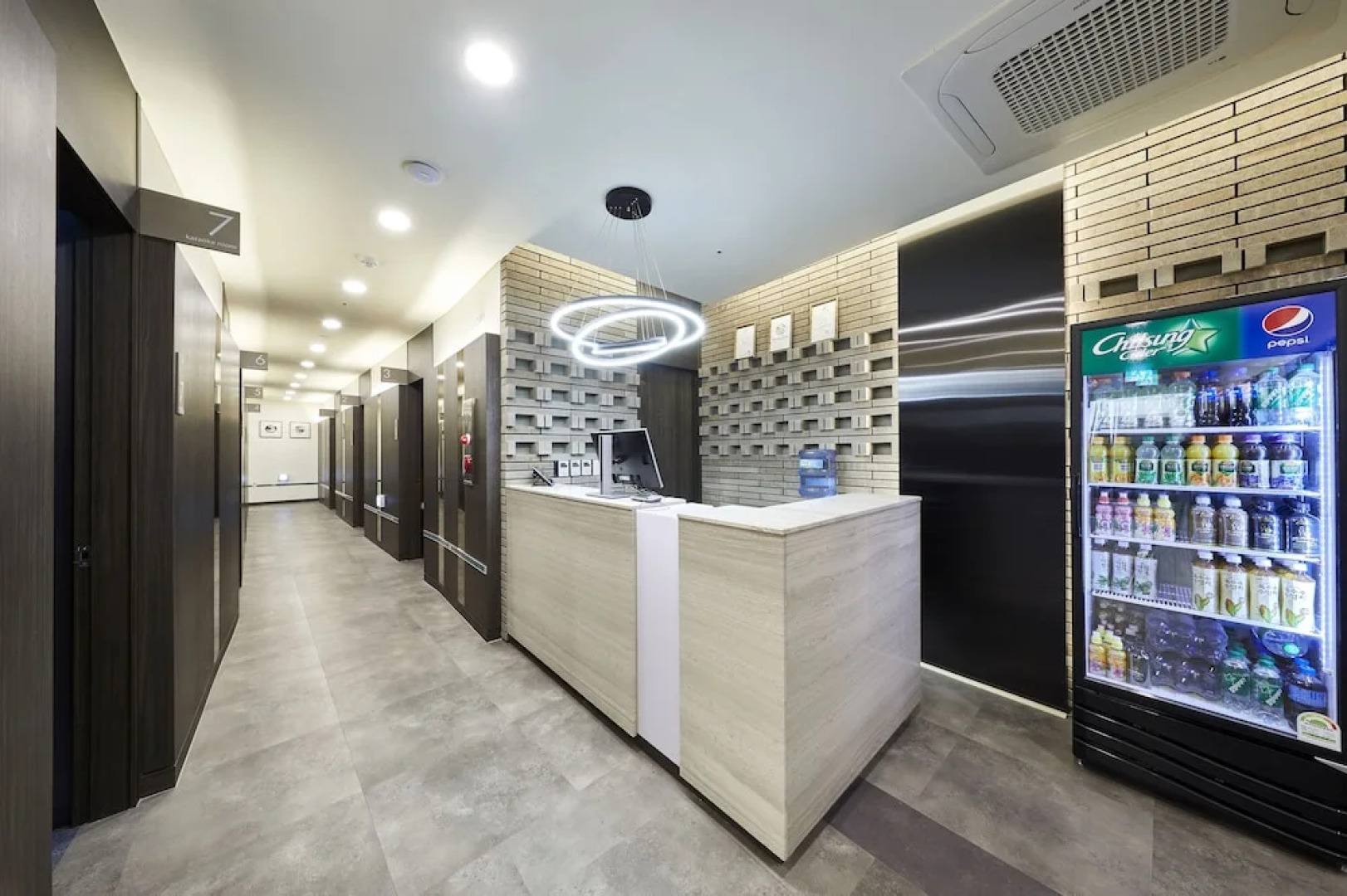 Baekhak Jayuro Resort